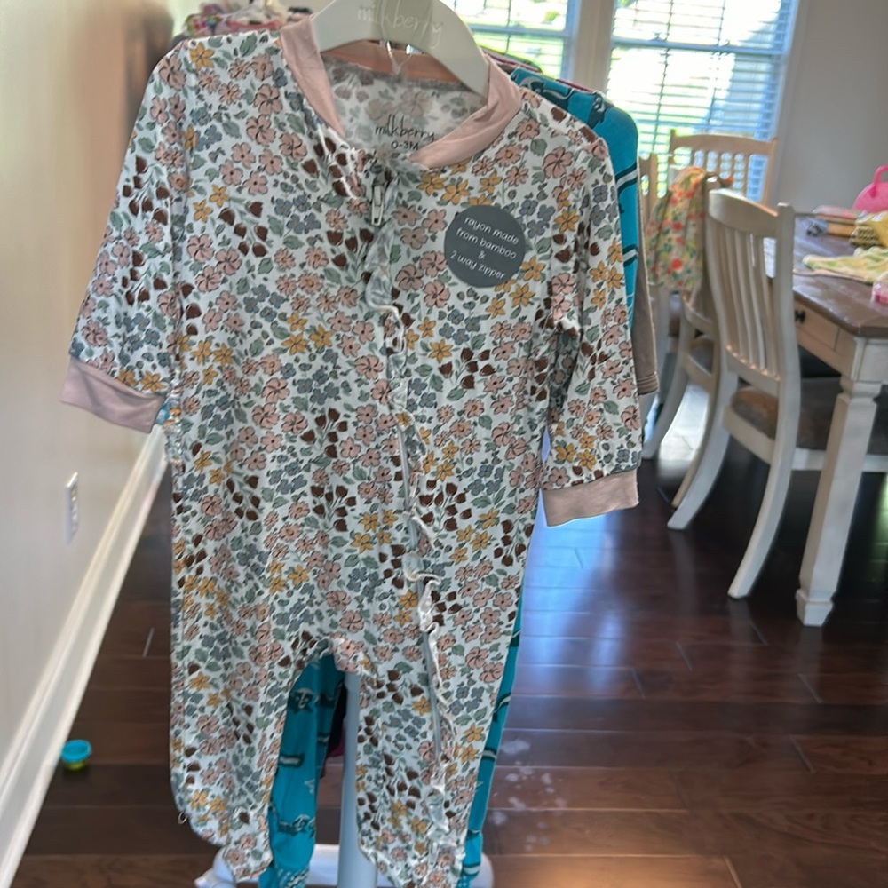 Milkberry Bamboo, size 0-3m, NWOT